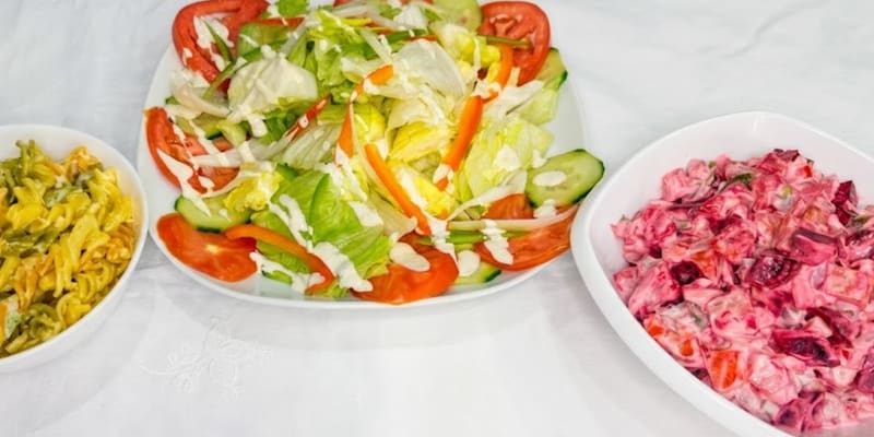 Trio de salades fraîches préparées par Chez Garha